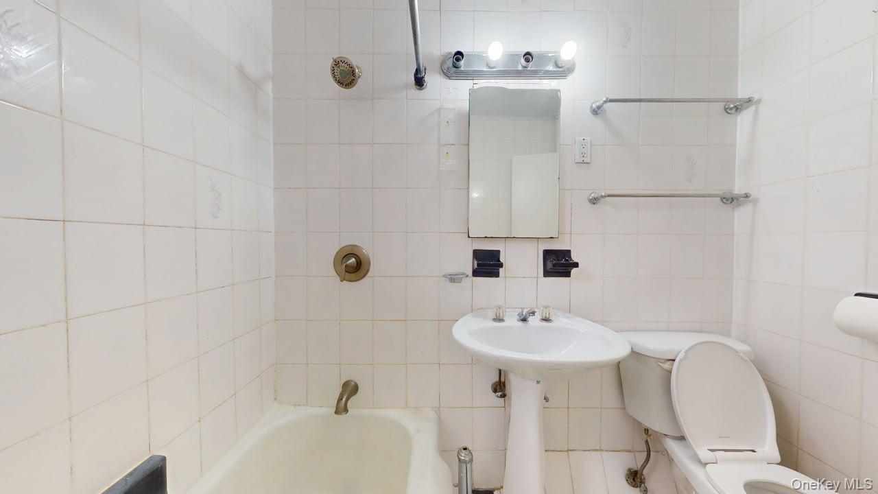 102-18 64th Avenue # 2L, Forest Hills, NY 11375