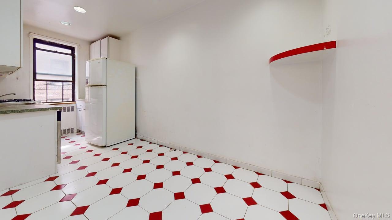 102-18 64th Avenue # 2L, Forest Hills, NY 11375