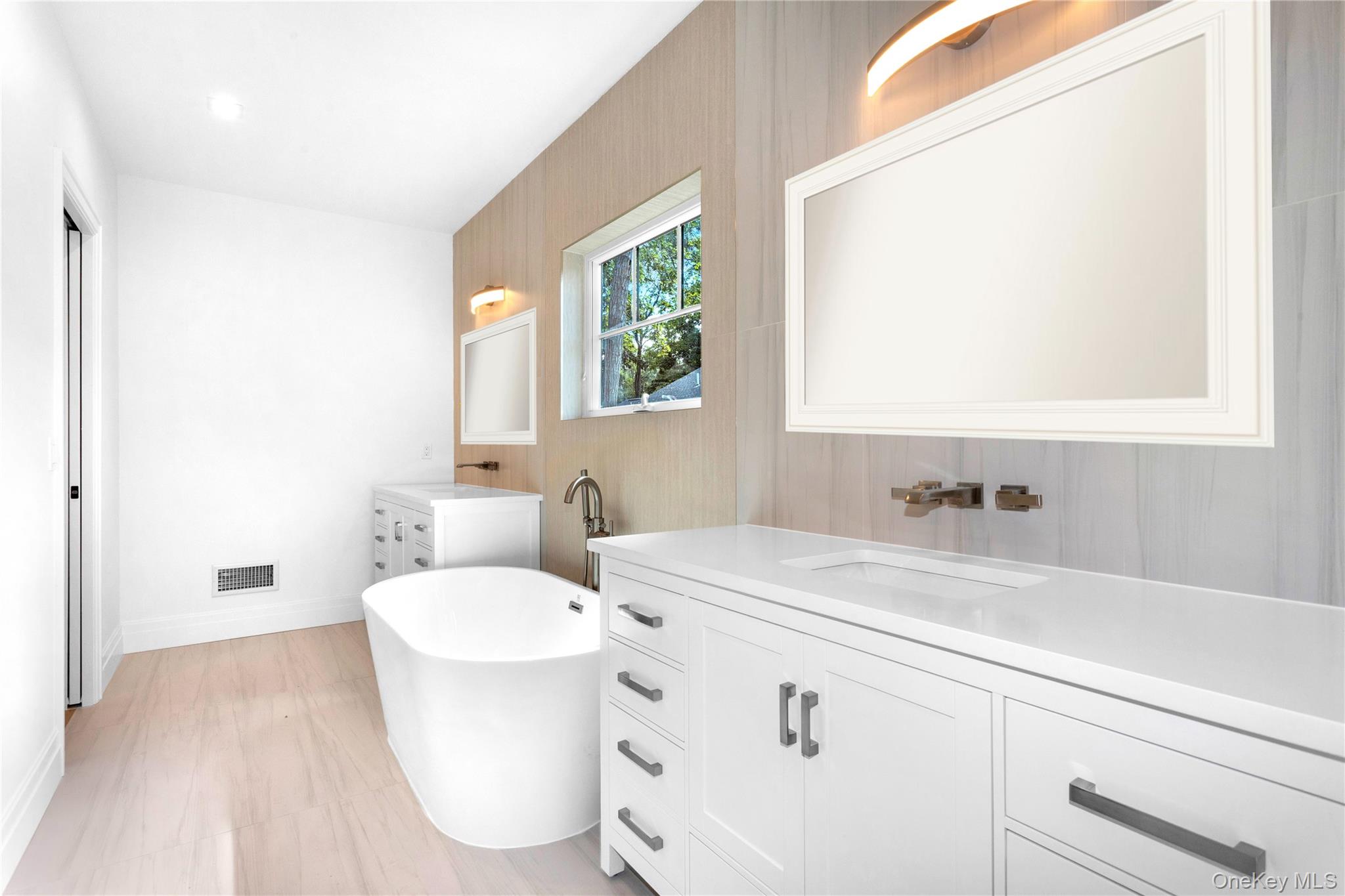 265 Arshamomaque Avenue, Southold, NY 11971