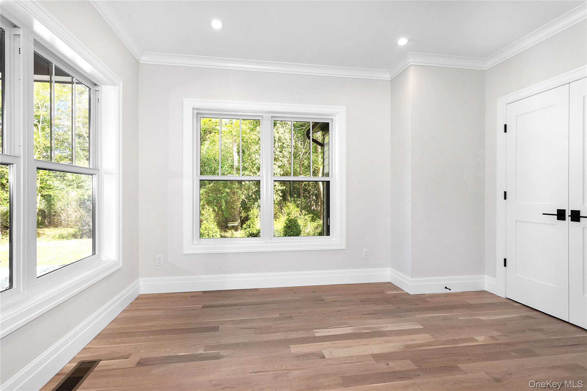 265 Arshamomaque Avenue, Southold, NY 11971