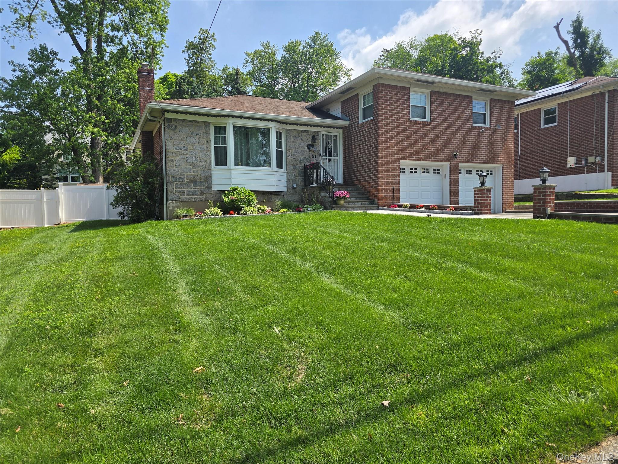 51 E Fort Hill Road, Yonkers, NY 10710