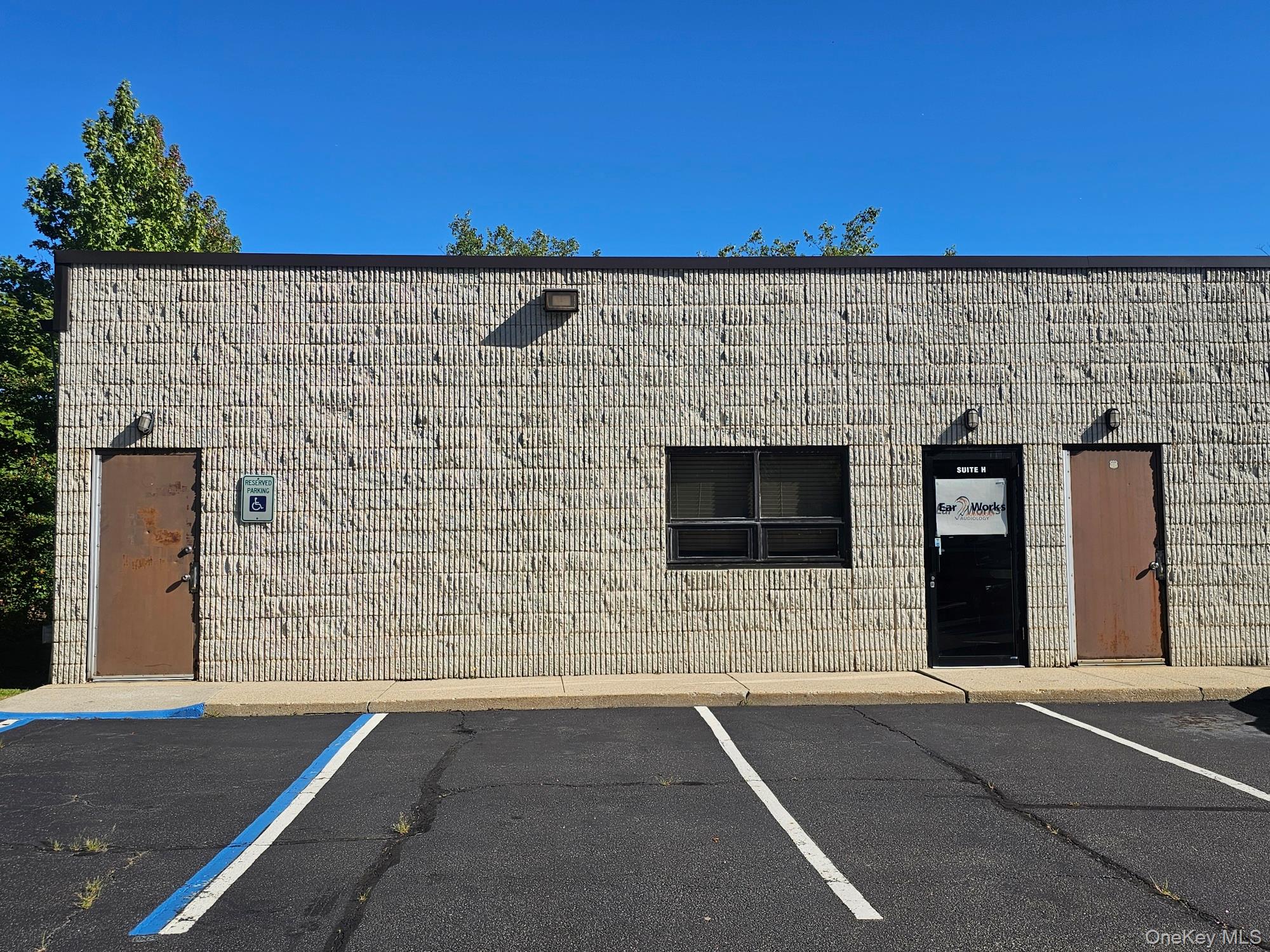 510 Montauk Highway # H, West Islip, NY 11795