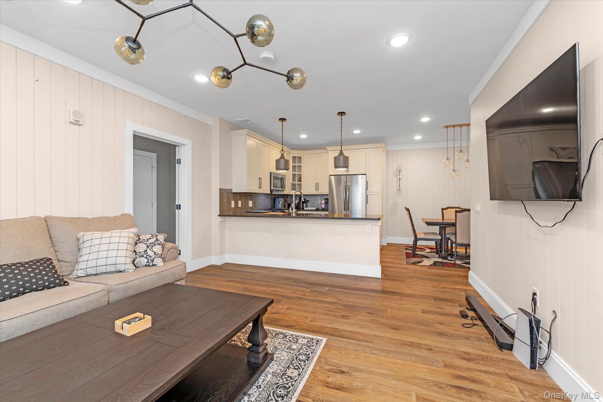 214 Marina Pointe Drive # 214, East Rockaway, NY 11518