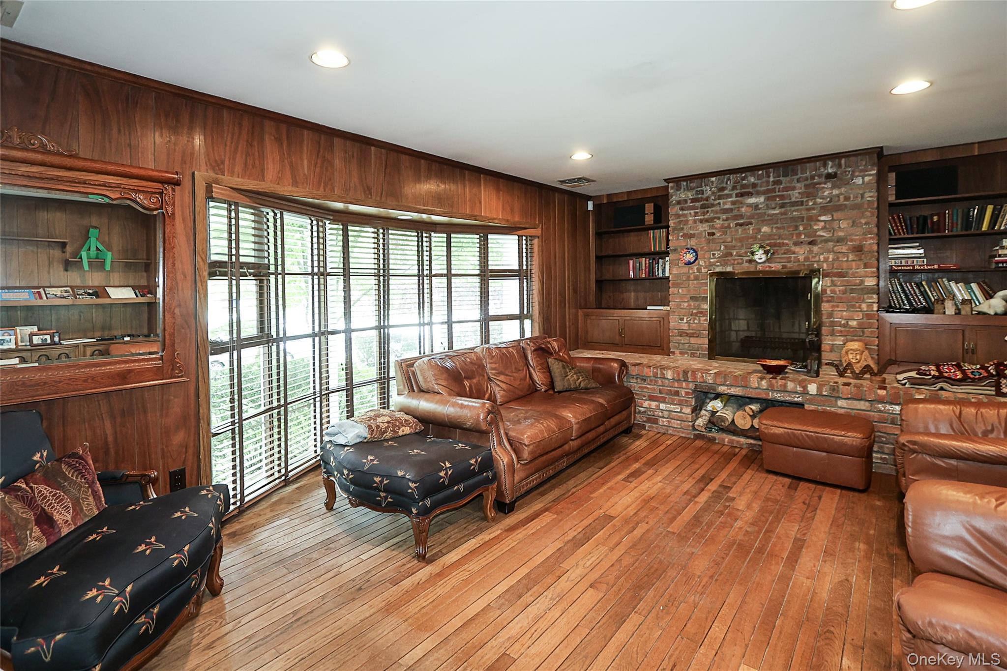 245 Birch Drive # roslyn, Roslyn, NY 11576