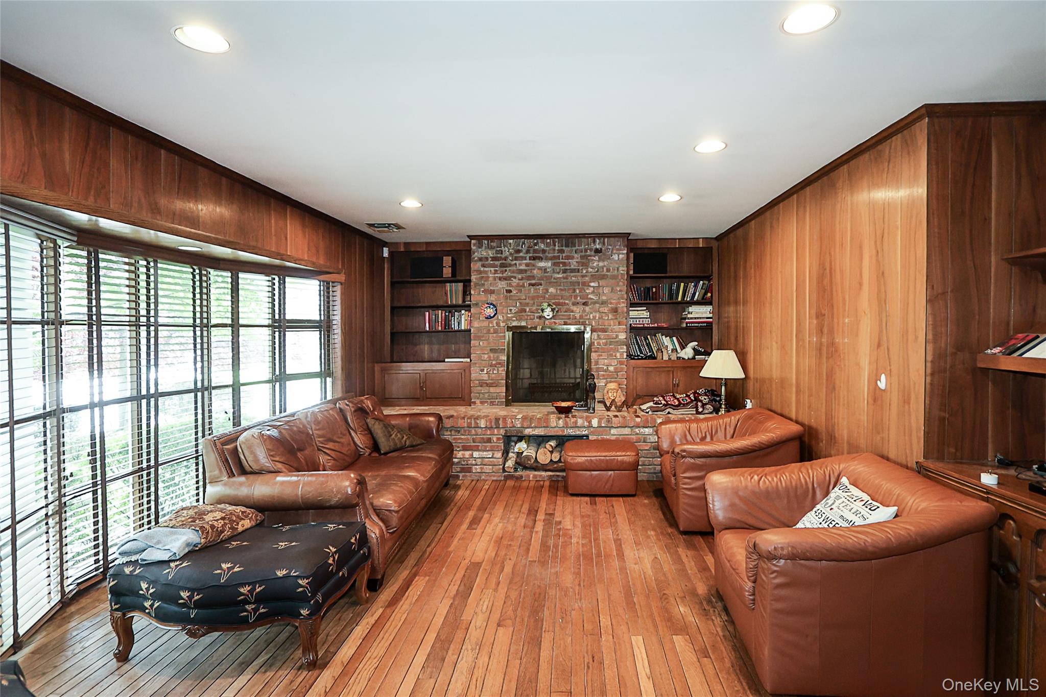 245 Birch Drive # roslyn, Roslyn, NY 11576