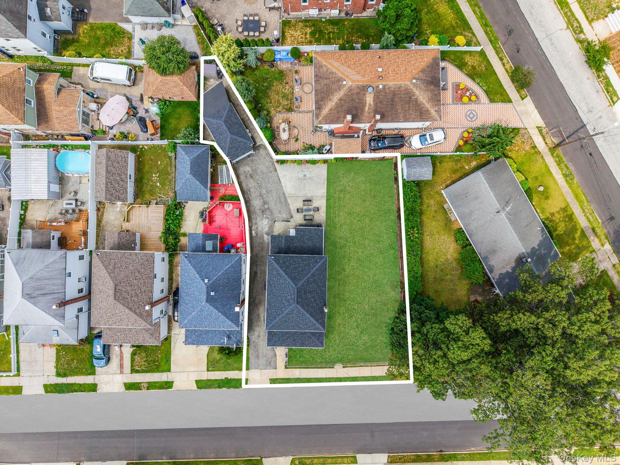 58 N Montague Street, Valley Stream, NY 11580