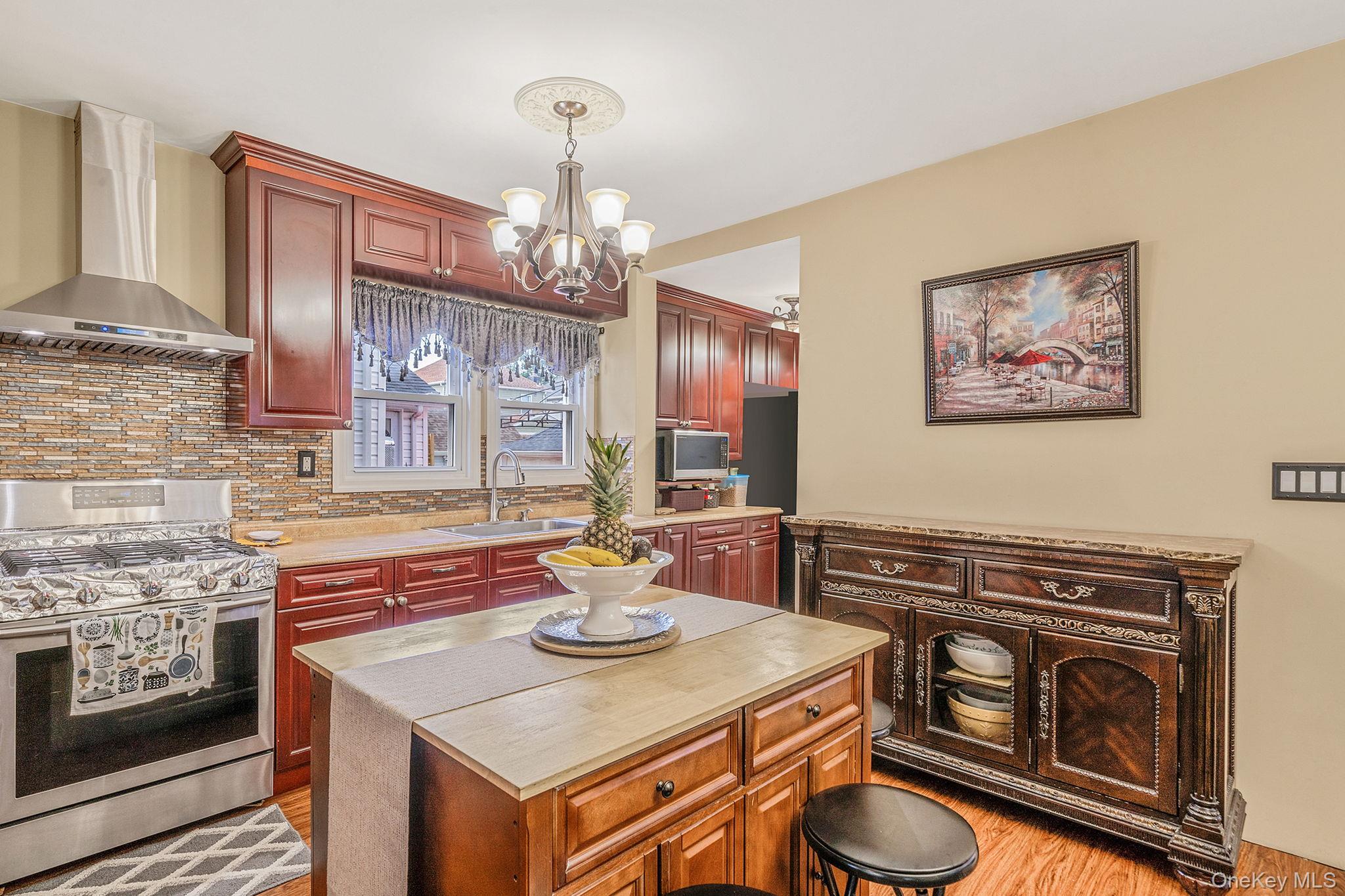 58 N Montague Street, Valley Stream, NY 11580