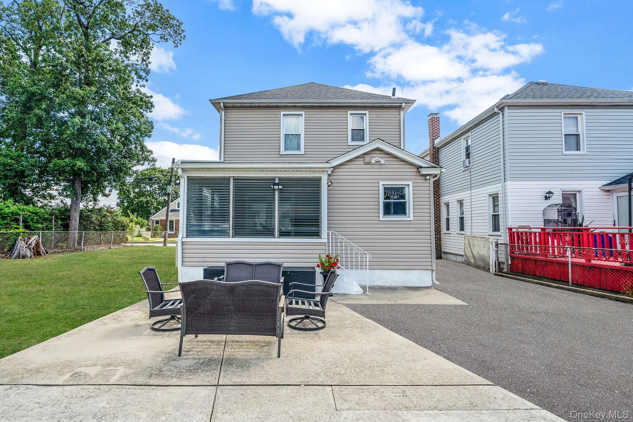 58 N Montague Street, Valley Stream, NY 11580