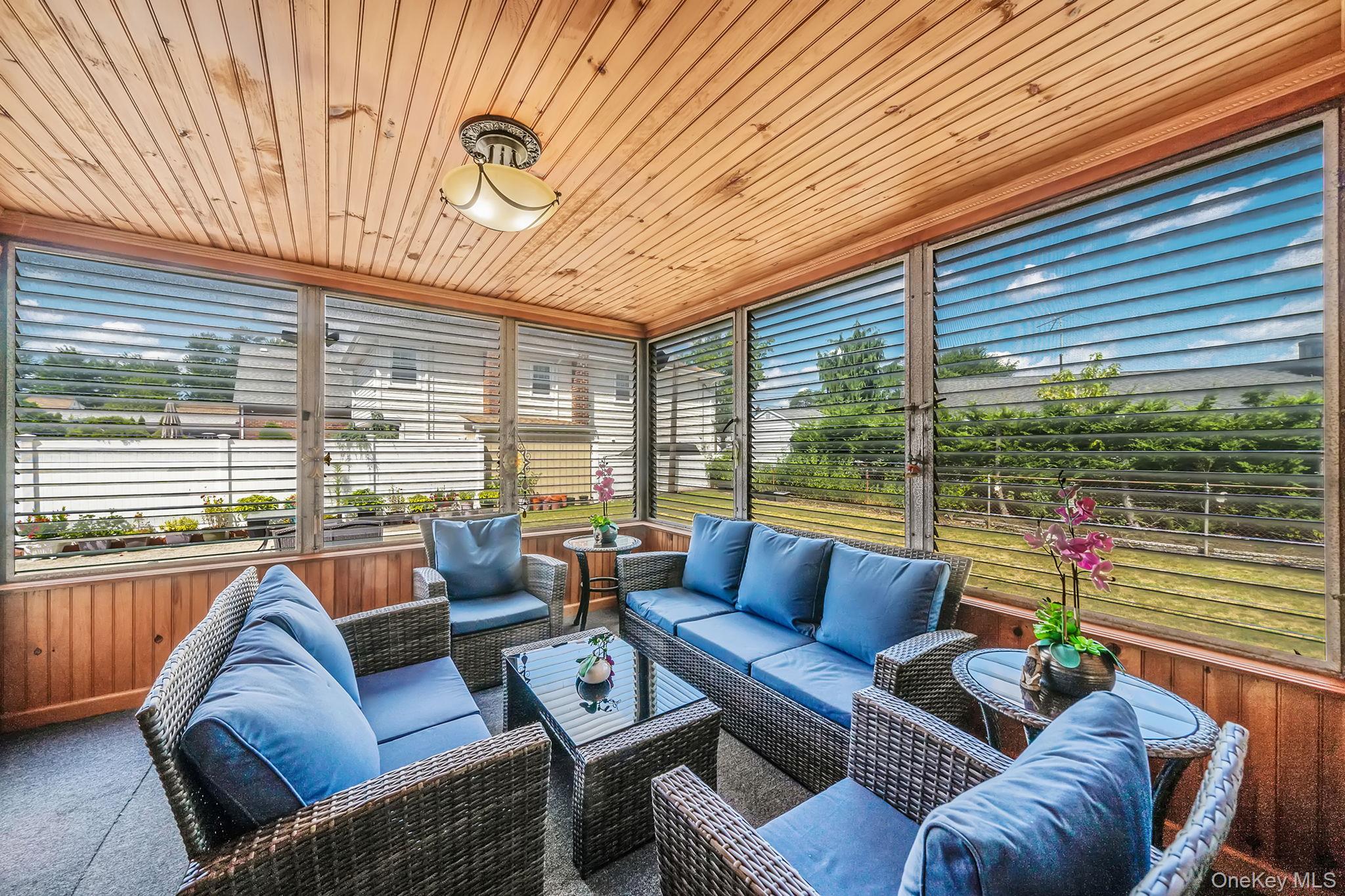 58 N Montague Street, Valley Stream, NY 11580