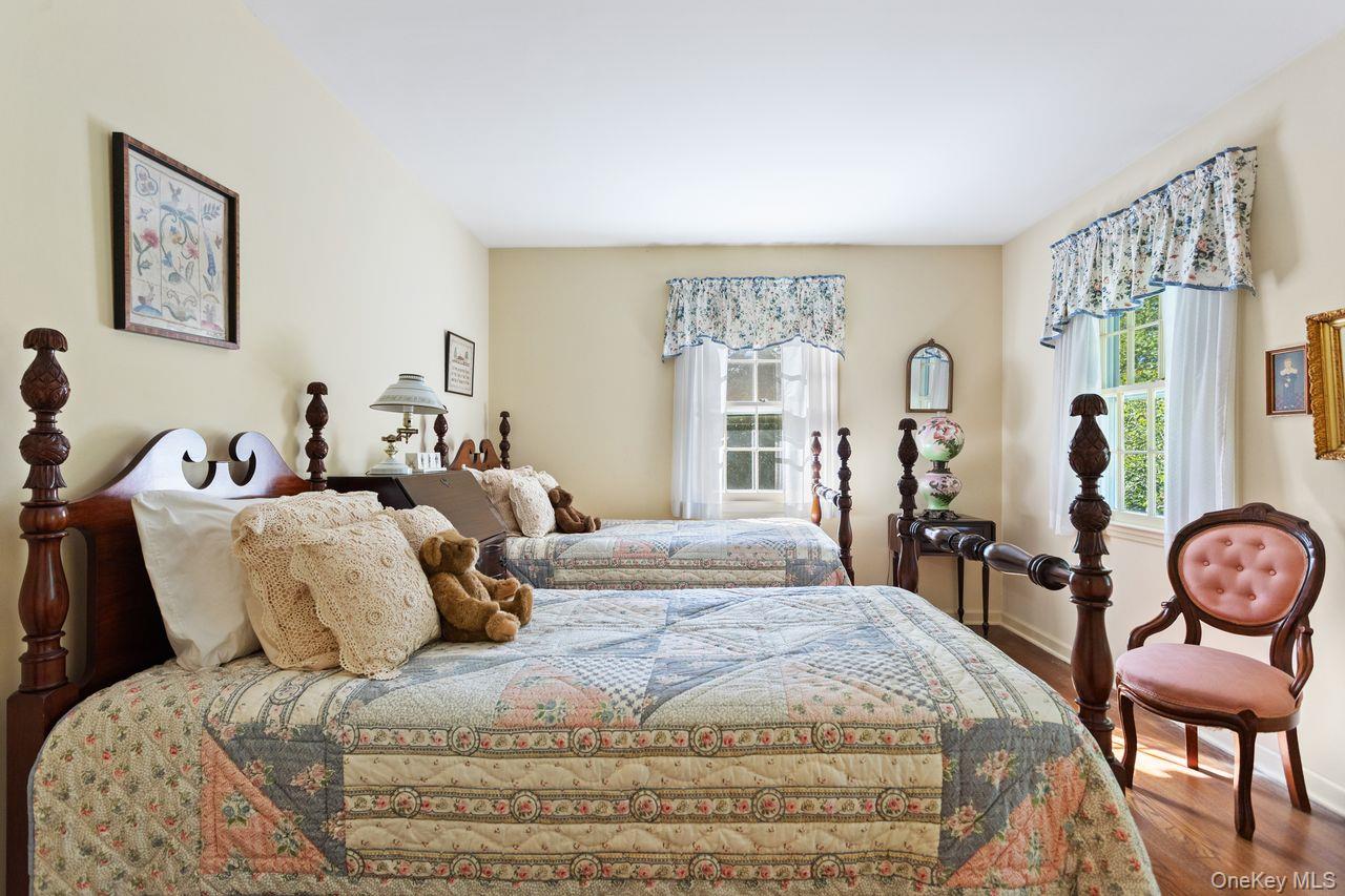 12 Stonewall Court, South Salem, NY 10590