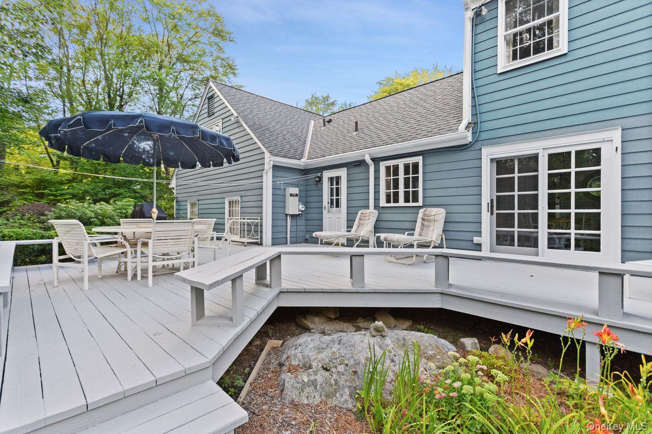 12 Stonewall Court, South Salem, NY 10590