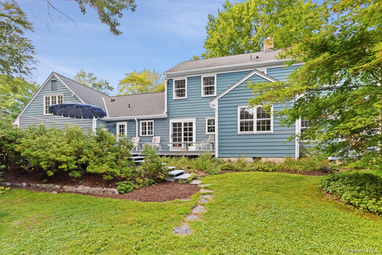 12 Stonewall Court, South Salem, NY 10590