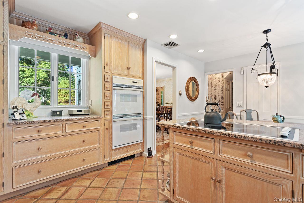 12 Stonewall Court, South Salem, NY 10590