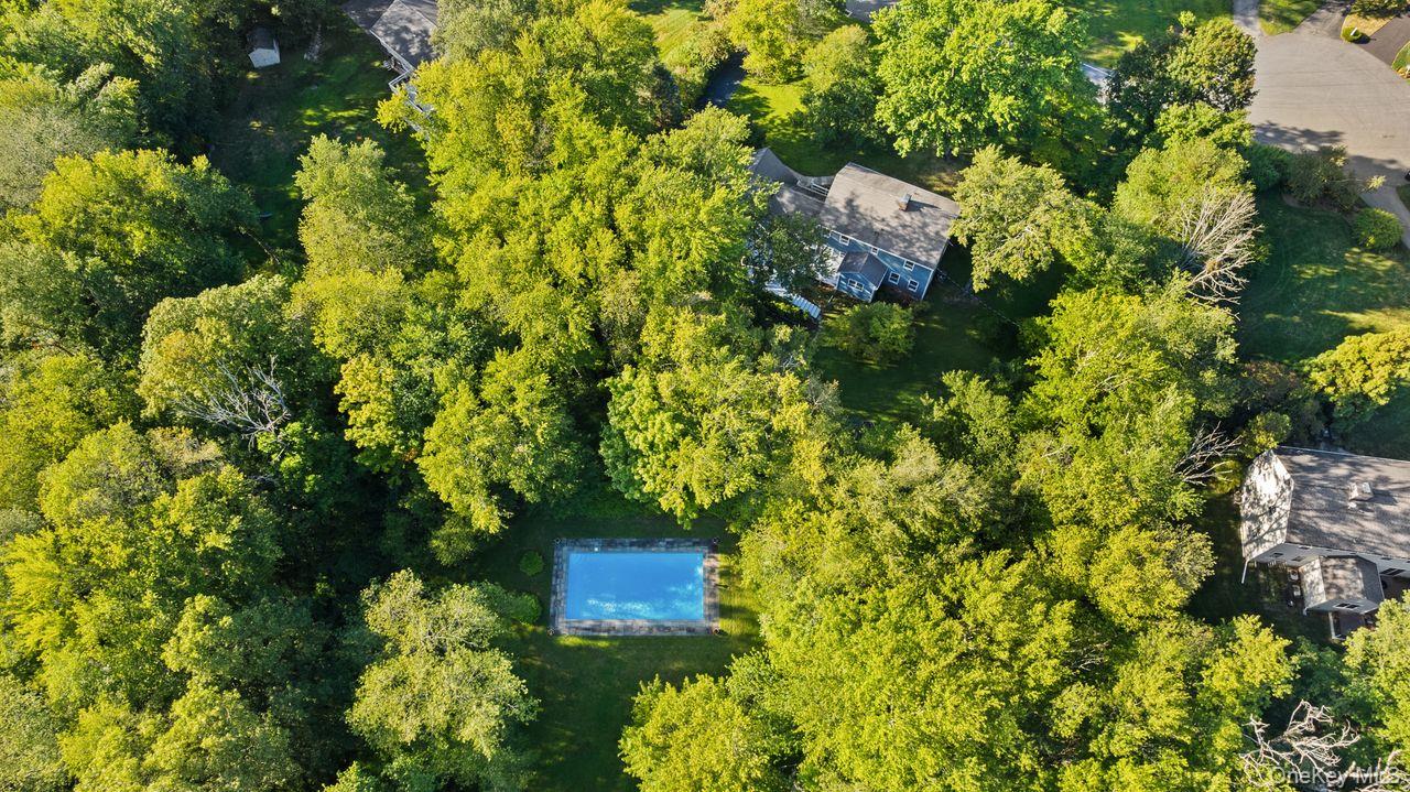 12 Stonewall Court, South Salem, NY 10590