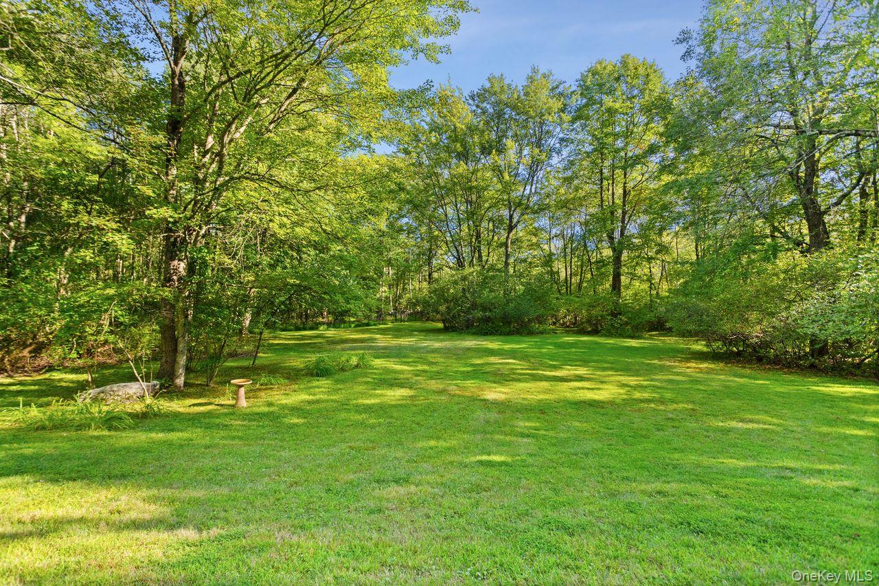 12 Stonewall Court, South Salem, NY 10590