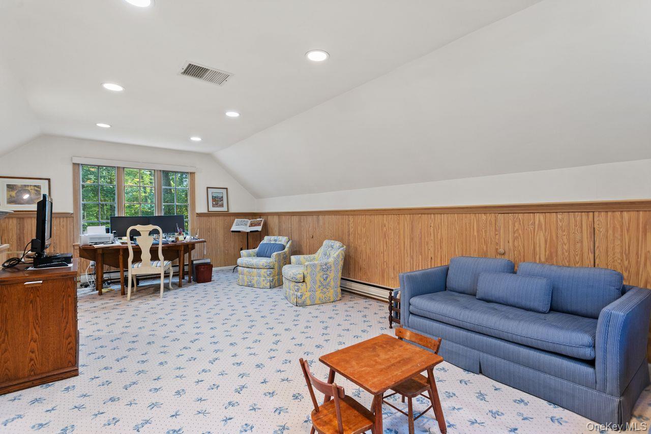 12 Stonewall Court, South Salem, NY 10590