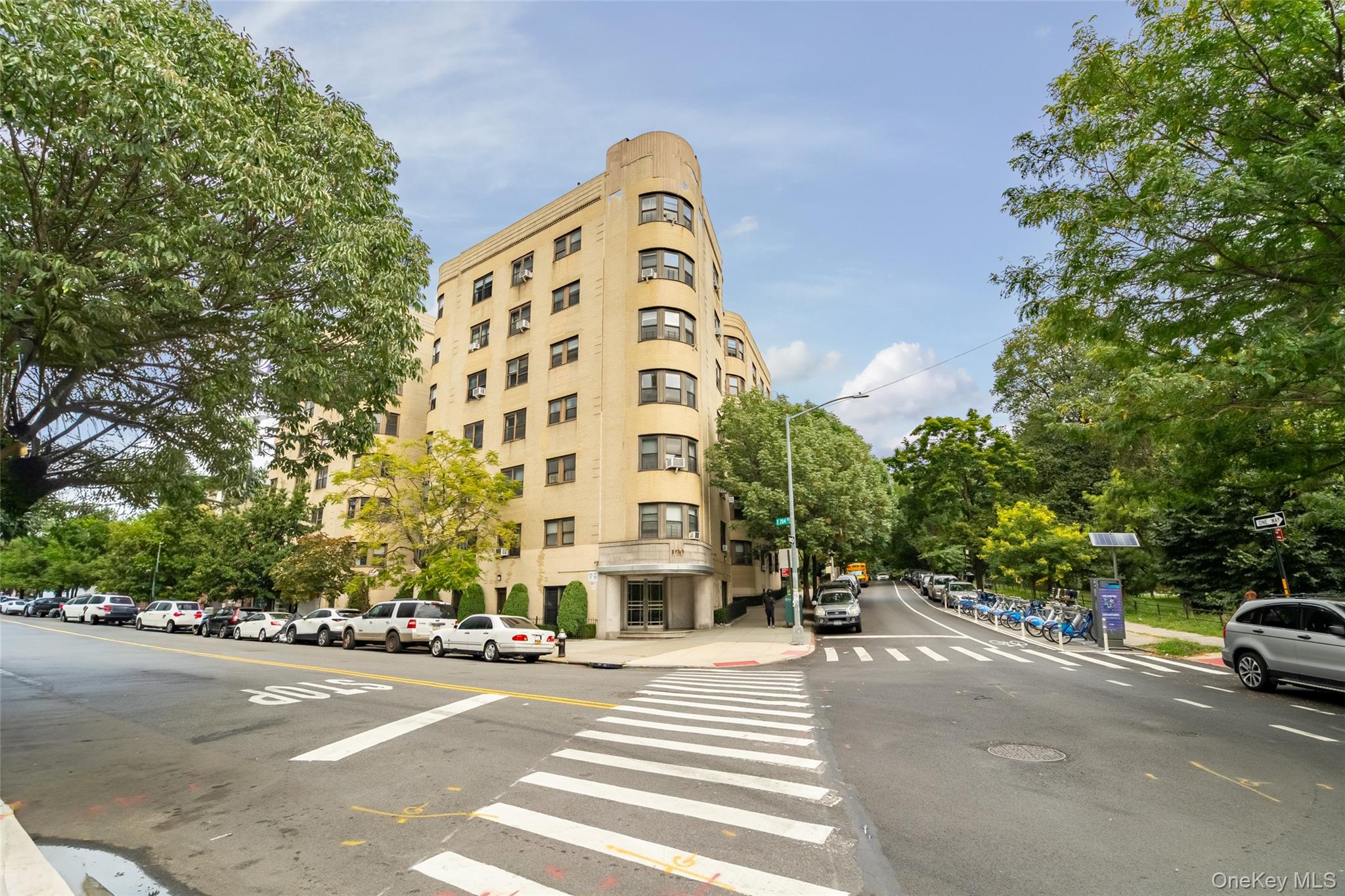 190 E Mosholu Parkway S # 3C, Bronx, NY 10458
