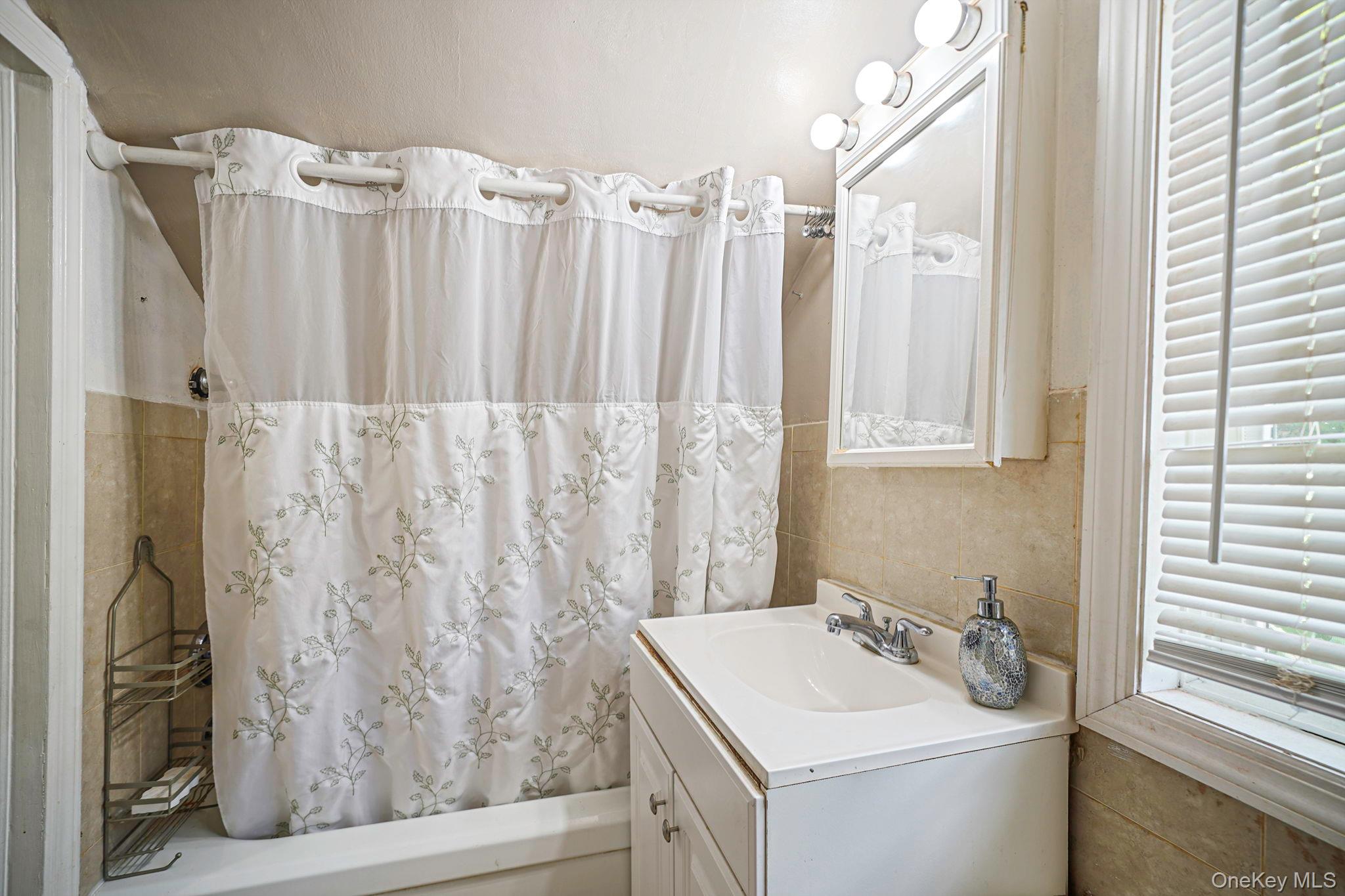 107 E 9th Street, Huntington Station, NY 11746