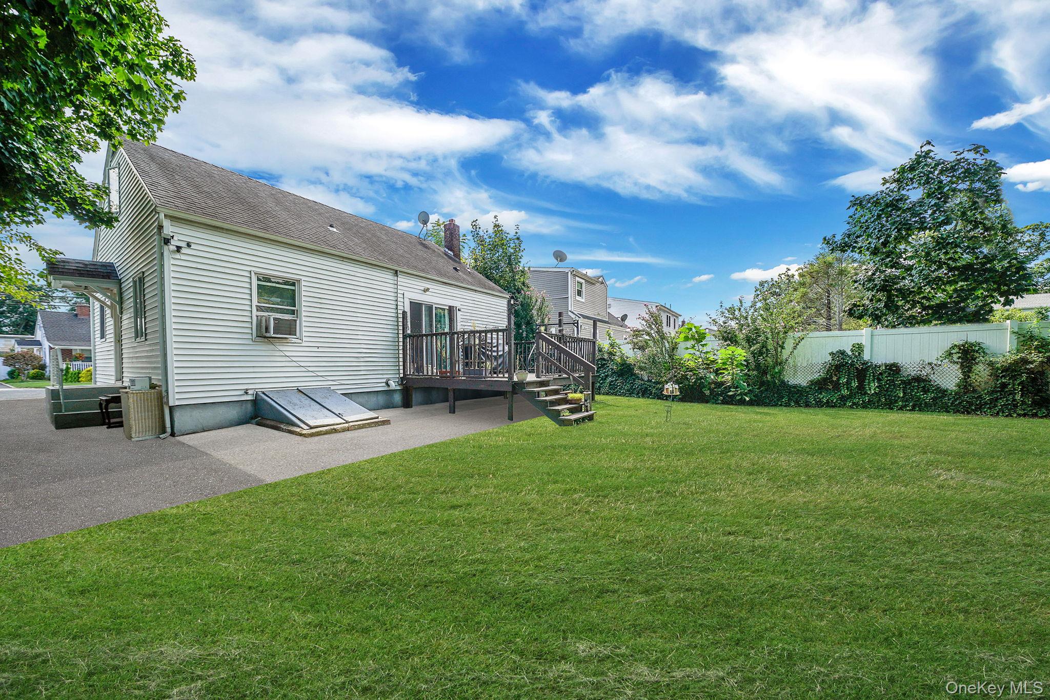 107 E 9th Street, Huntington Station, NY 11746