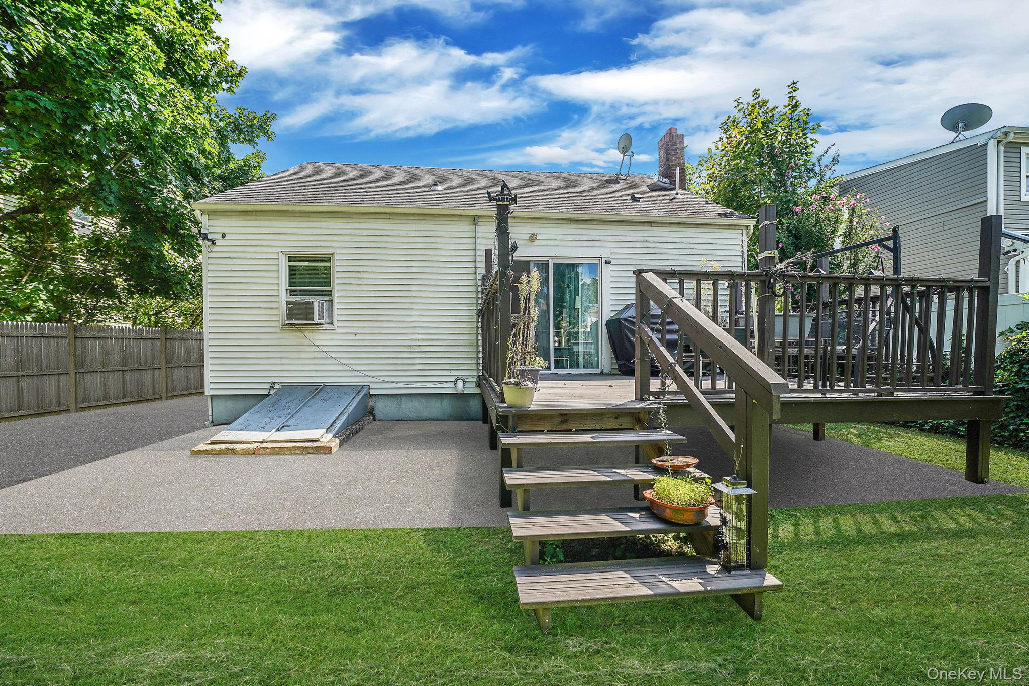 107 E 9th Street, Huntington Station, NY 11746