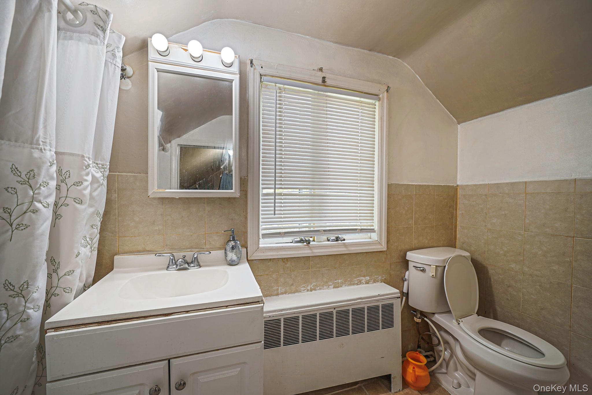 107 E 9th Street, Huntington Station, NY 11746