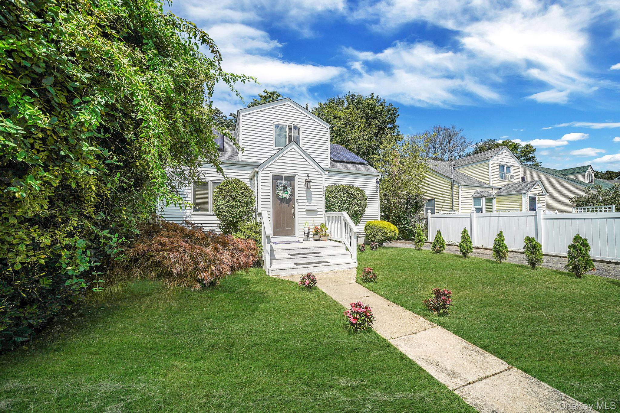 107 E 9th Street, Huntington Station, NY 11746