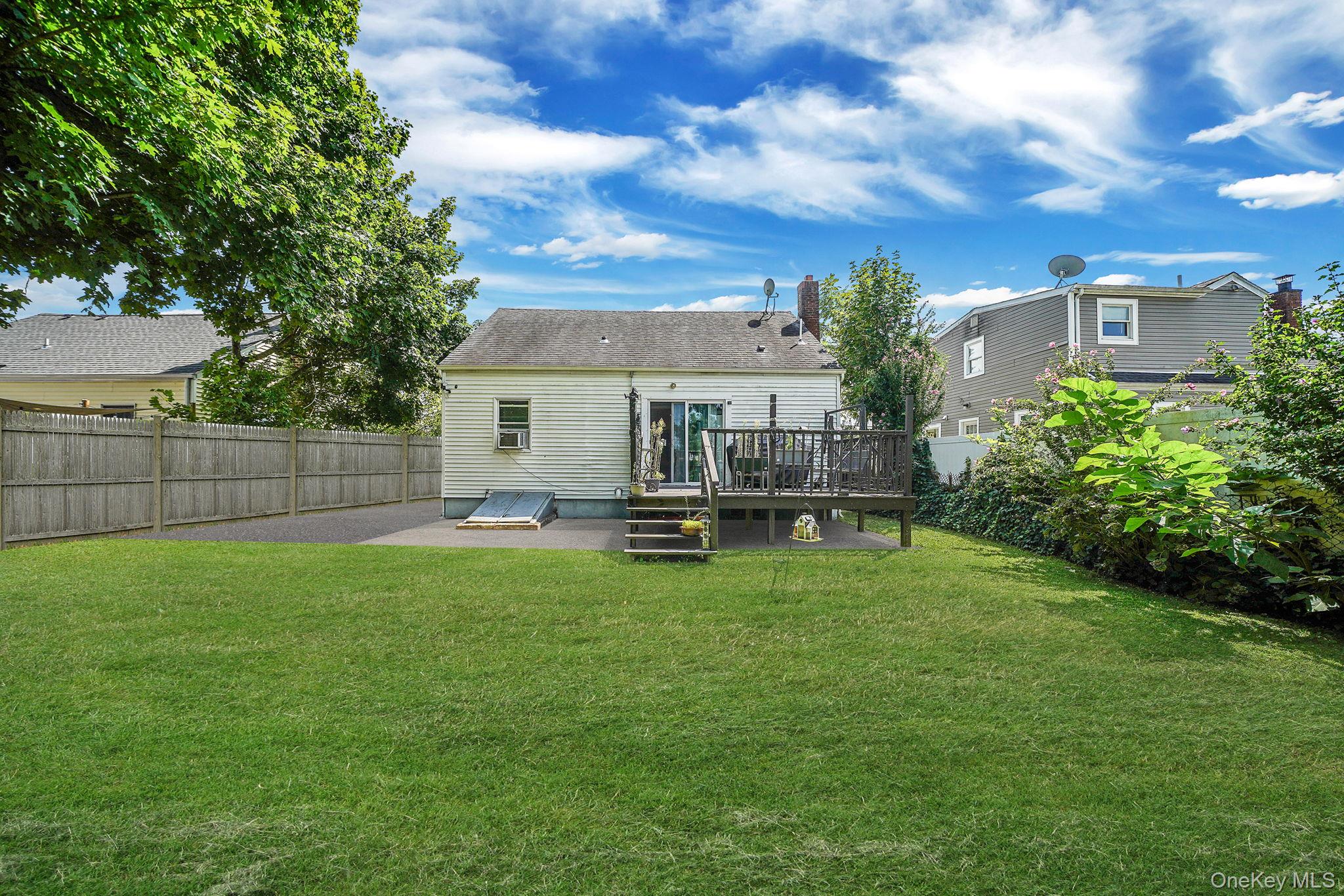 107 E 9th Street, Huntington Station, NY 11746