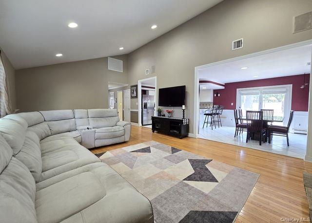 46 Midland Boulevard, Ronkonkoma, NY 11779