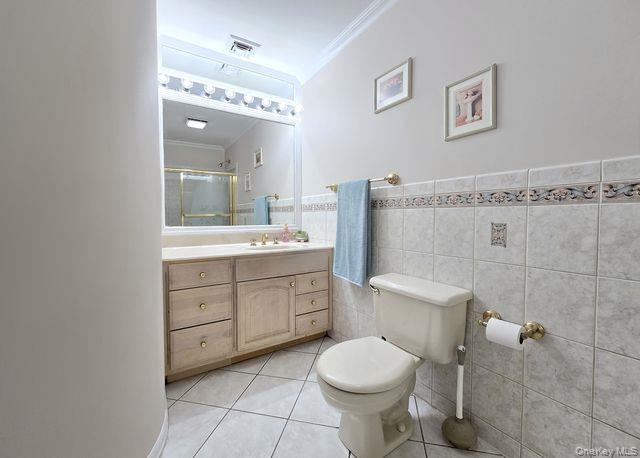 46 Midland Boulevard, Ronkonkoma, NY 11779