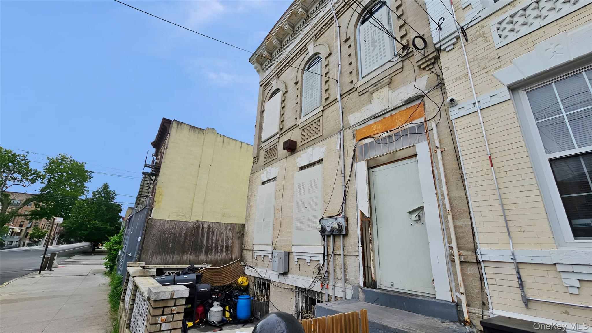 938 Dumont Avenue, Brooklyn, NY 11207