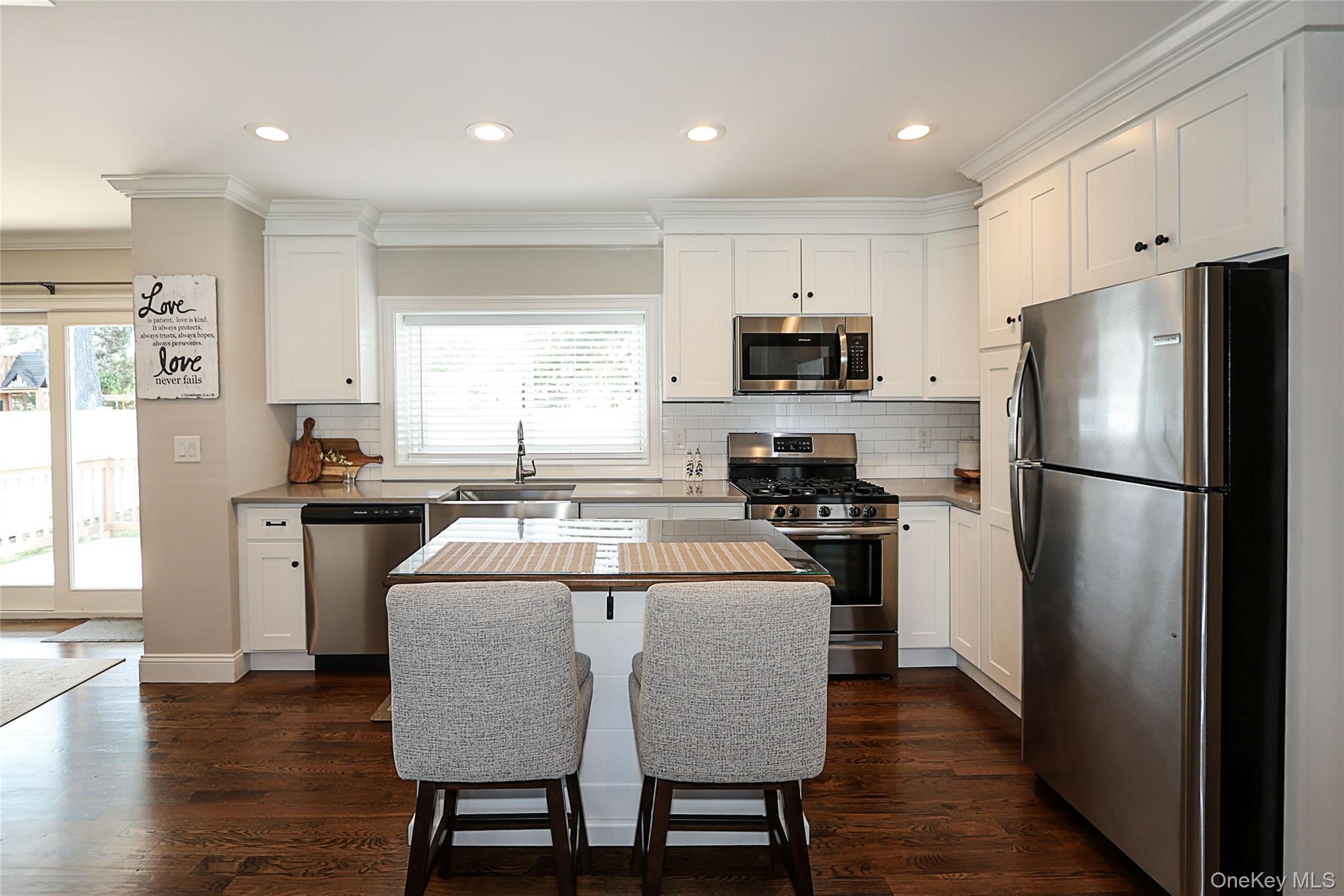 1057 Thompson Drive, Bay Shore, NY 11706