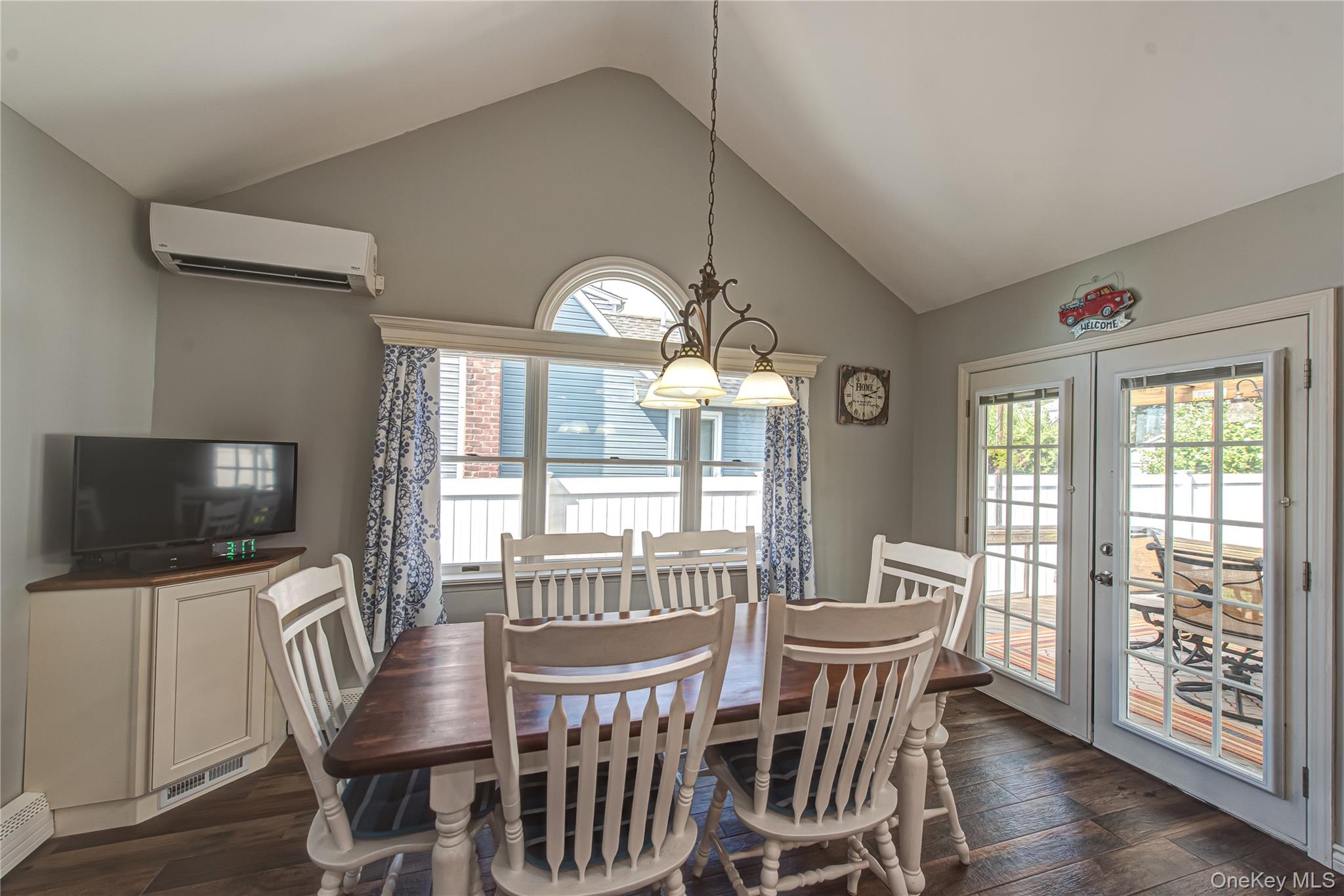 157 W 19th Street, Deer Park, NY 11729