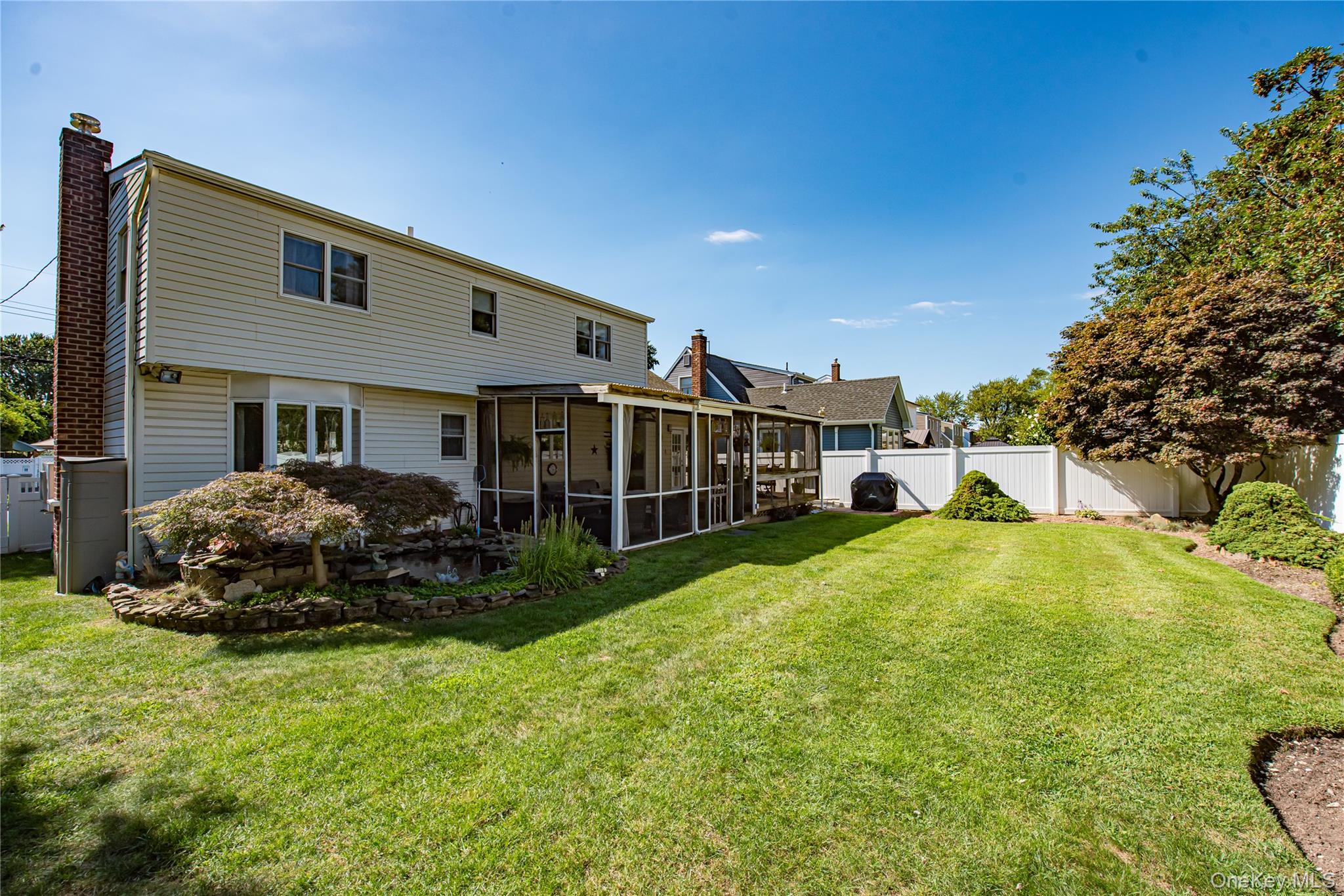 157 W 19th Street, Deer Park, NY 11729