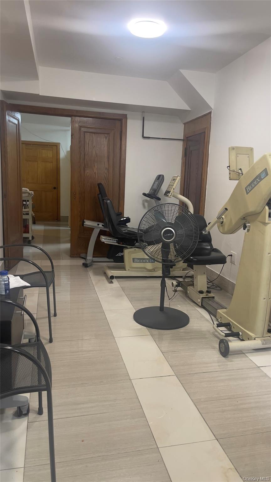 85-14 168th Street, Jamaica Hills, NY 11432