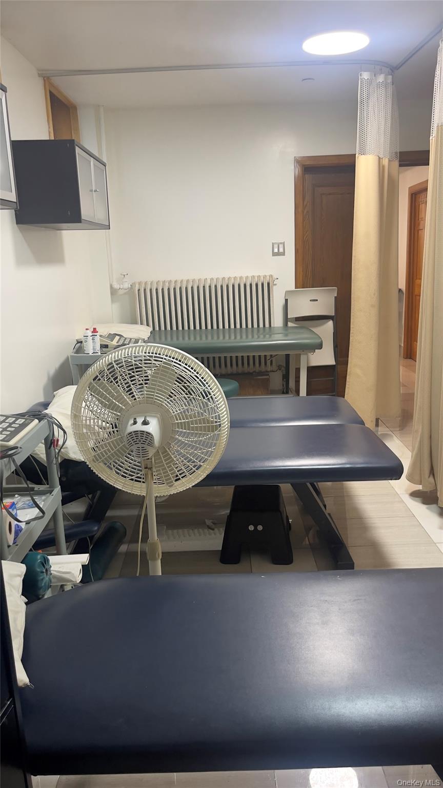 85-14 168th Street, Jamaica Hills, NY 11432