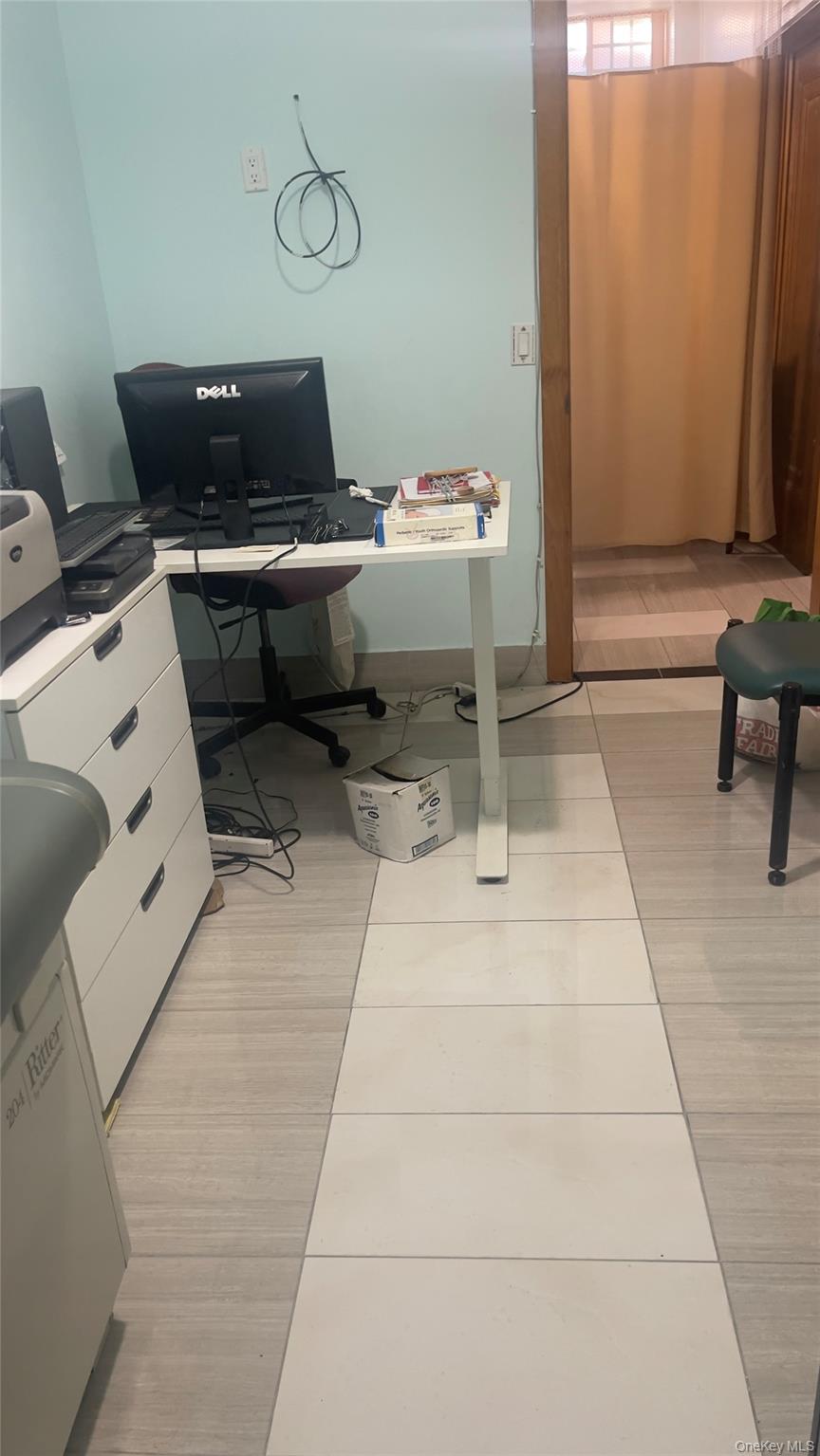 85-14 168th Street, Jamaica Hills, NY 11432