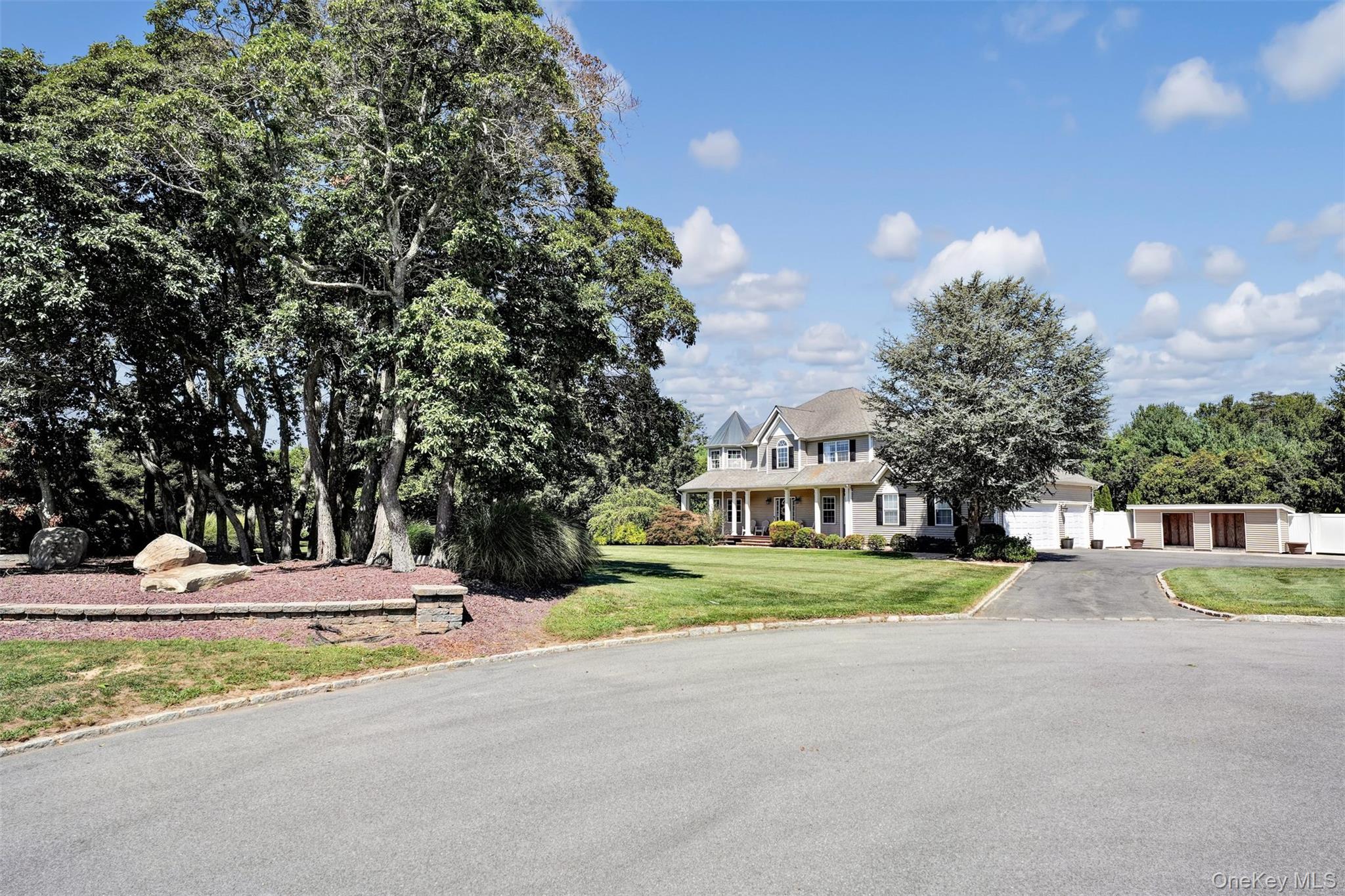 2 Derby Court, Aquebogue, NY 11931