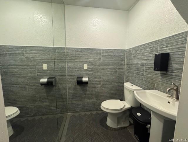 194-01 Linden Blvd, Saint Albans, NY 11412