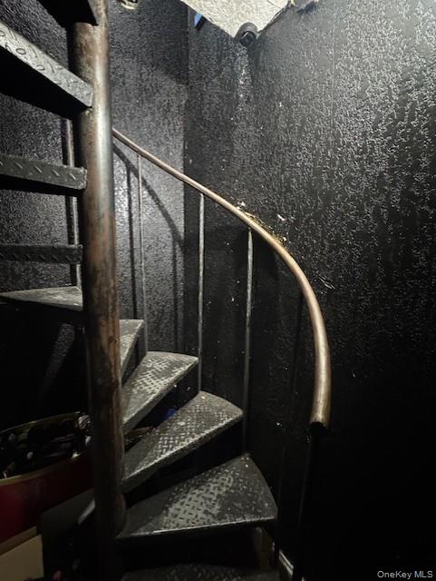 194-01 Linden Blvd, Saint Albans, NY 11412