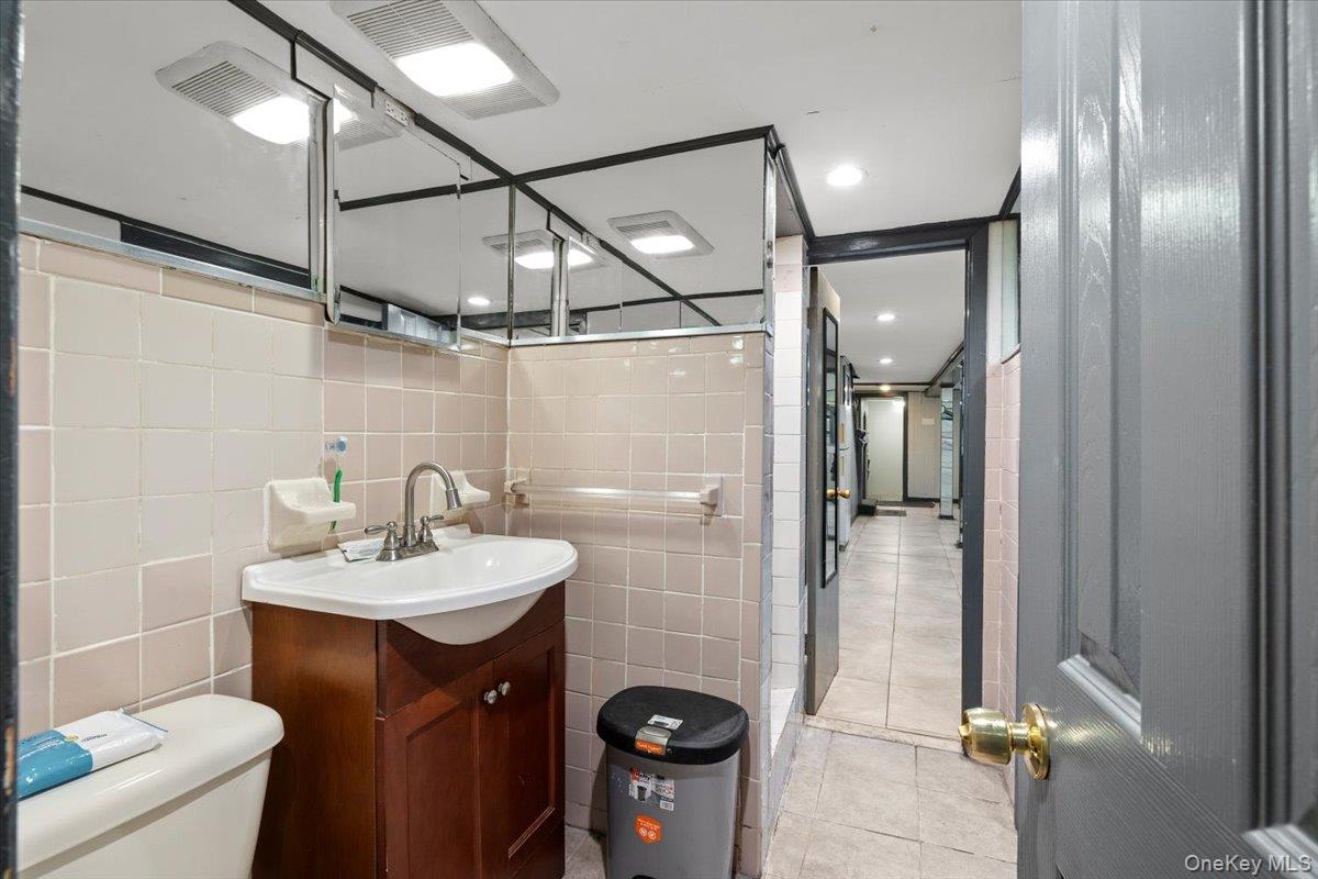 515 E 26th Street, Brooklyn, NY 11210