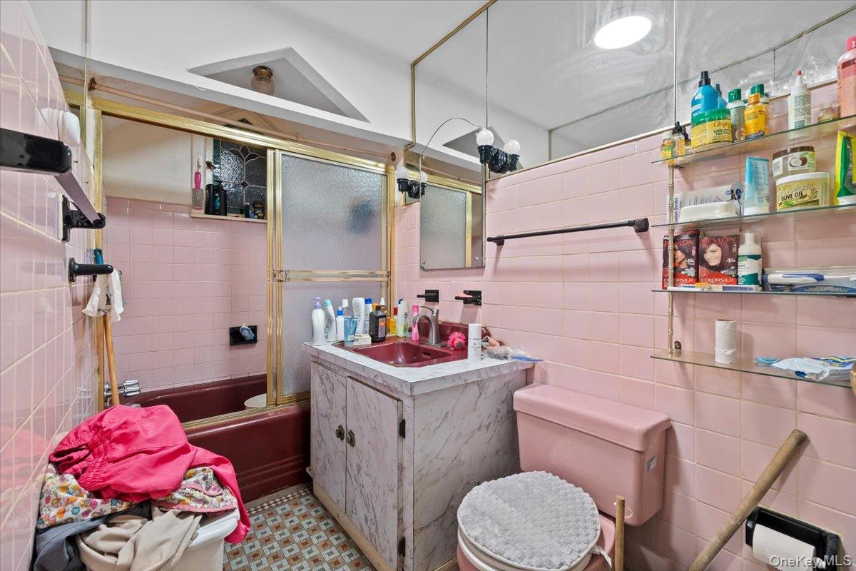 515 E 26th Street, Brooklyn, NY 11210