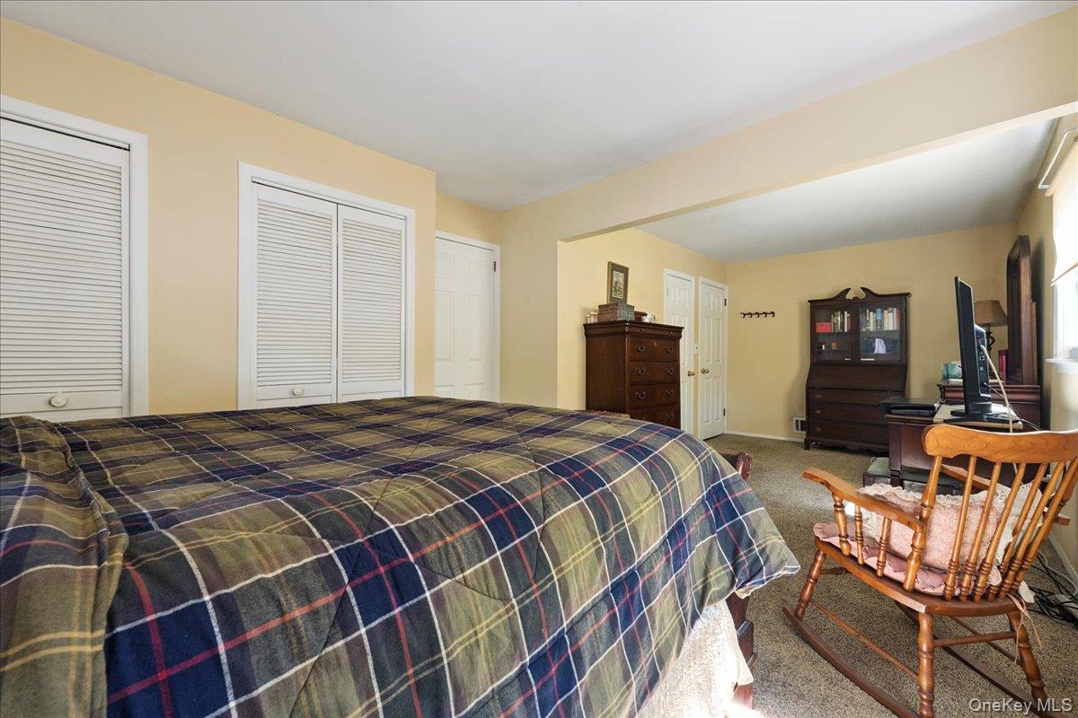 3980 Kingsberry Road, Seaford, NY 11783