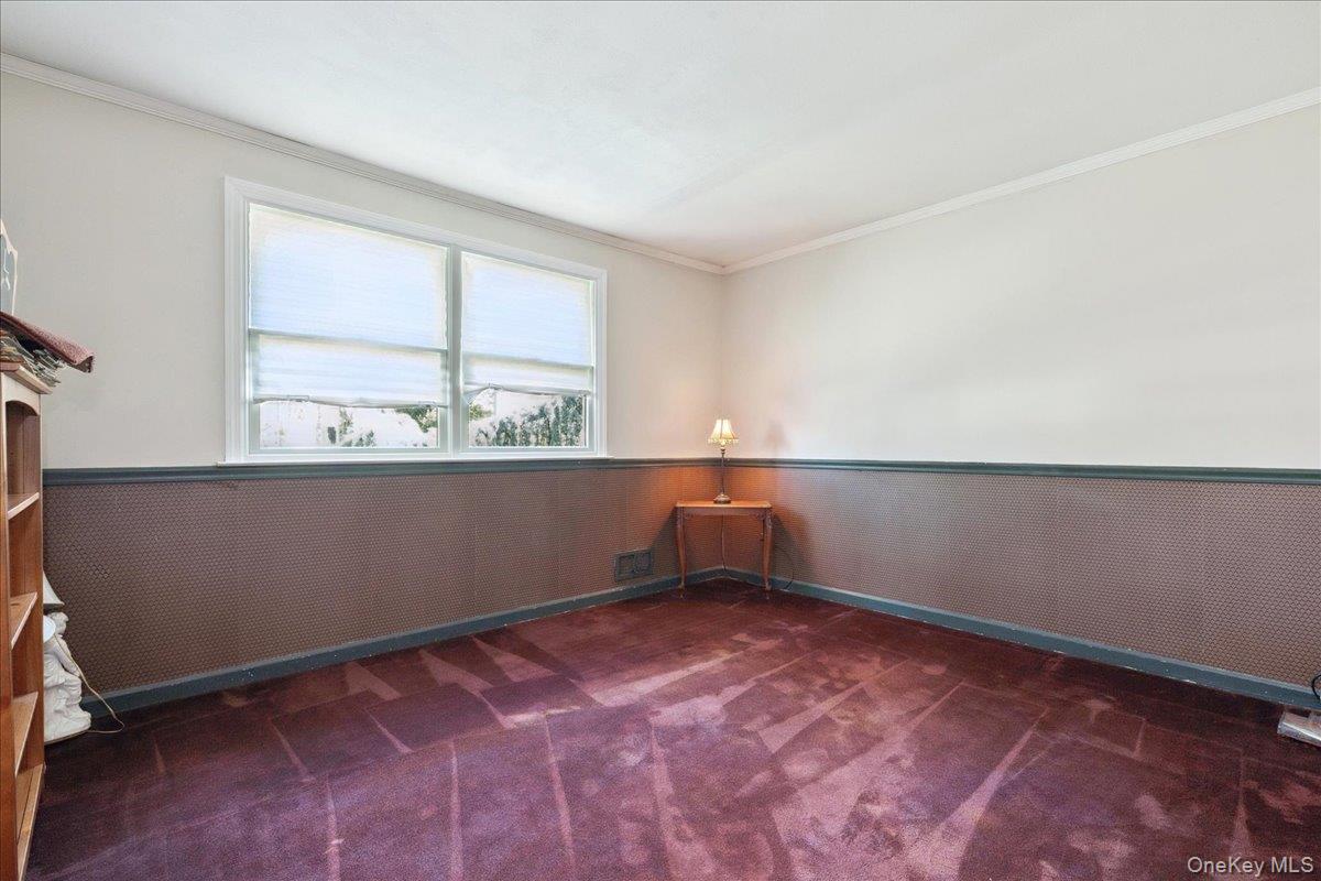 3980 Kingsberry Road, Seaford, NY 11783