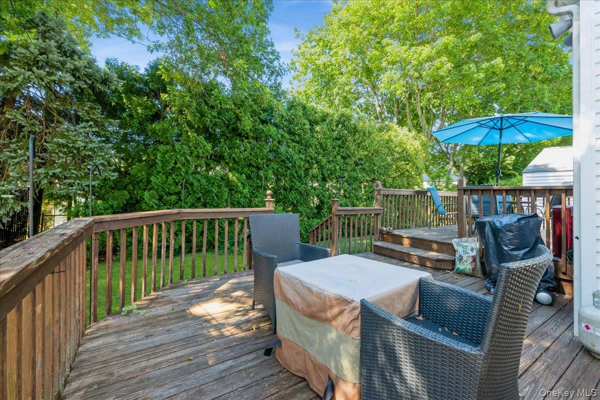 3980 Kingsberry Road, Seaford, NY 11783