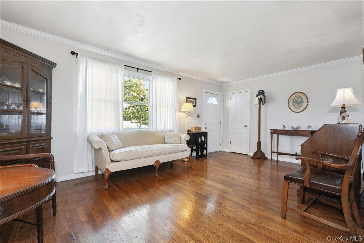 3980 Kingsberry Road, Seaford, NY 11783