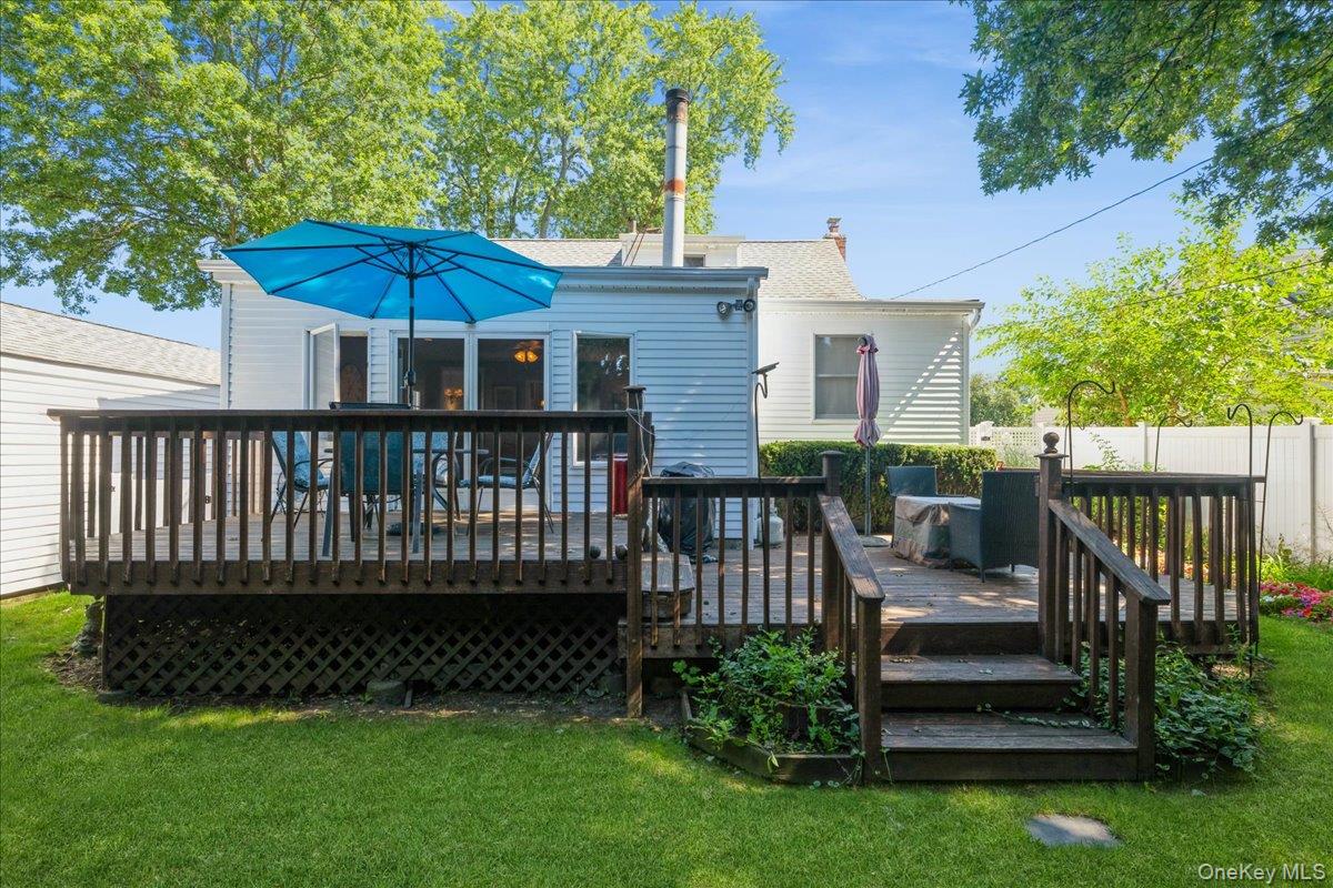 3980 Kingsberry Road, Seaford, NY 11783