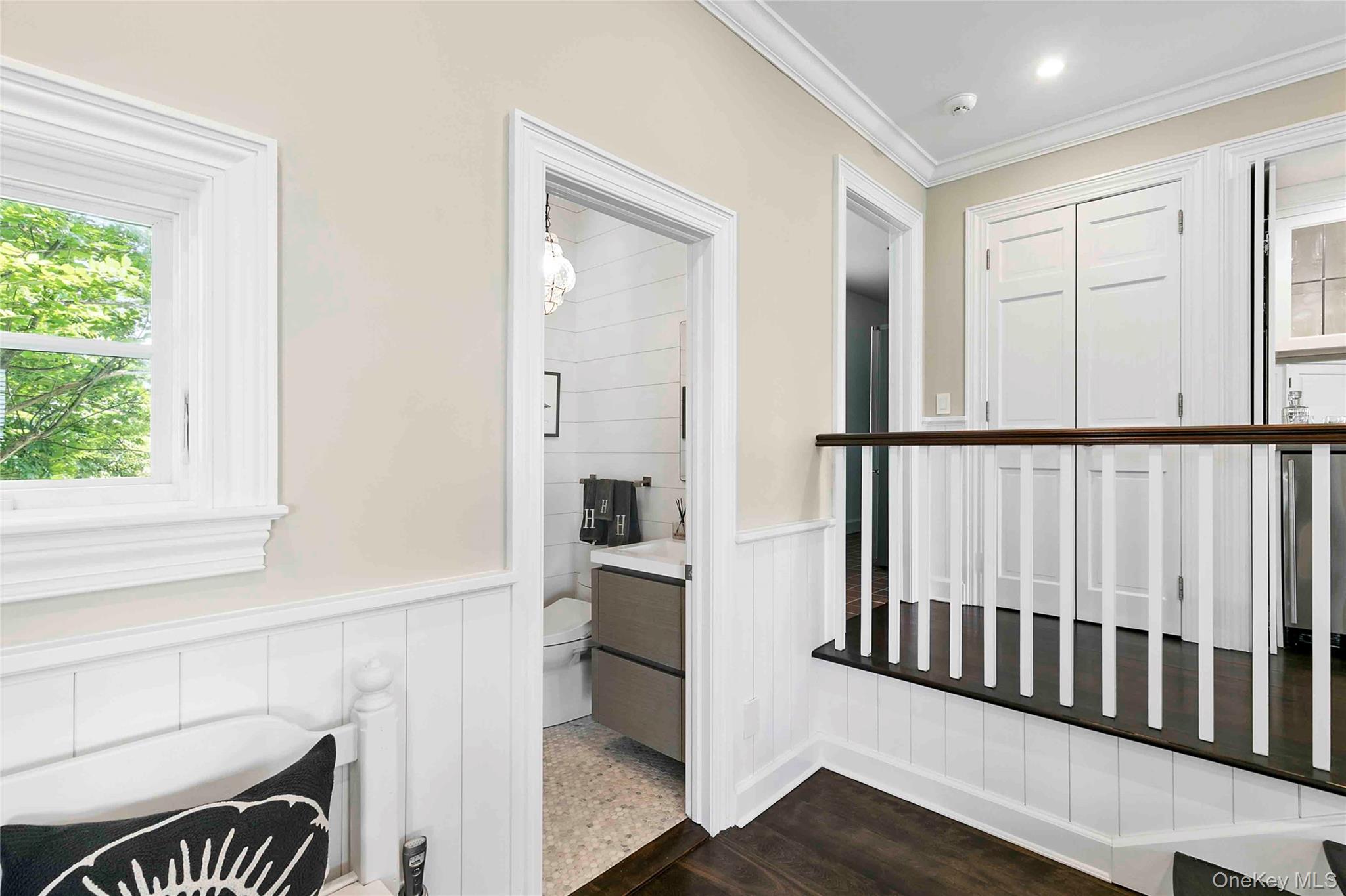 69 Shore Road, Westhampton, NY 11977