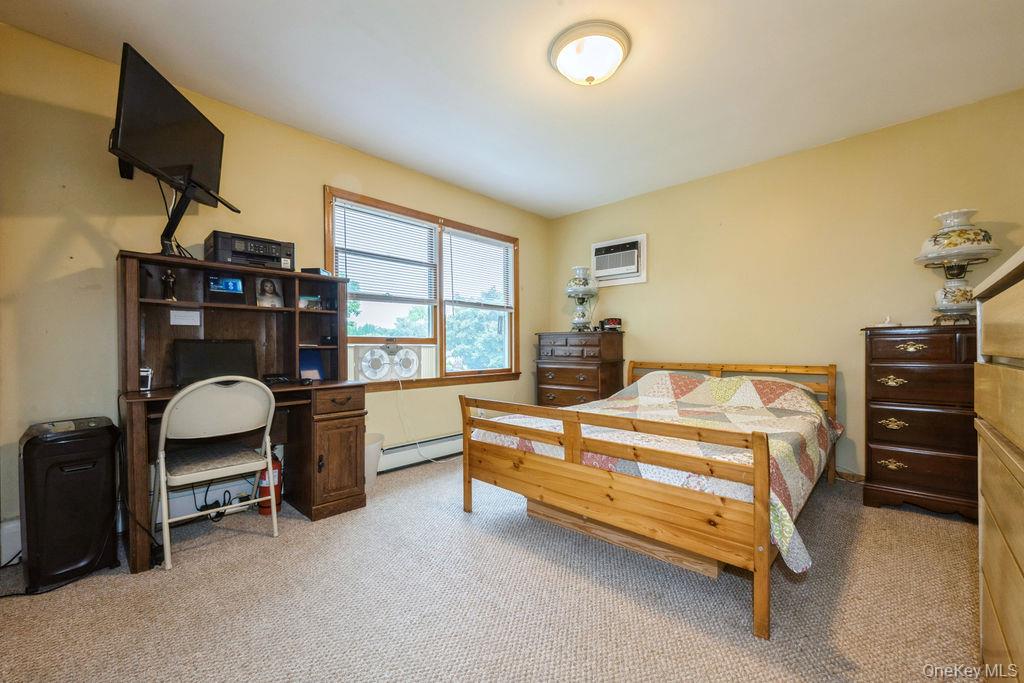 44 Rock Lane, Levittown, NY 11756