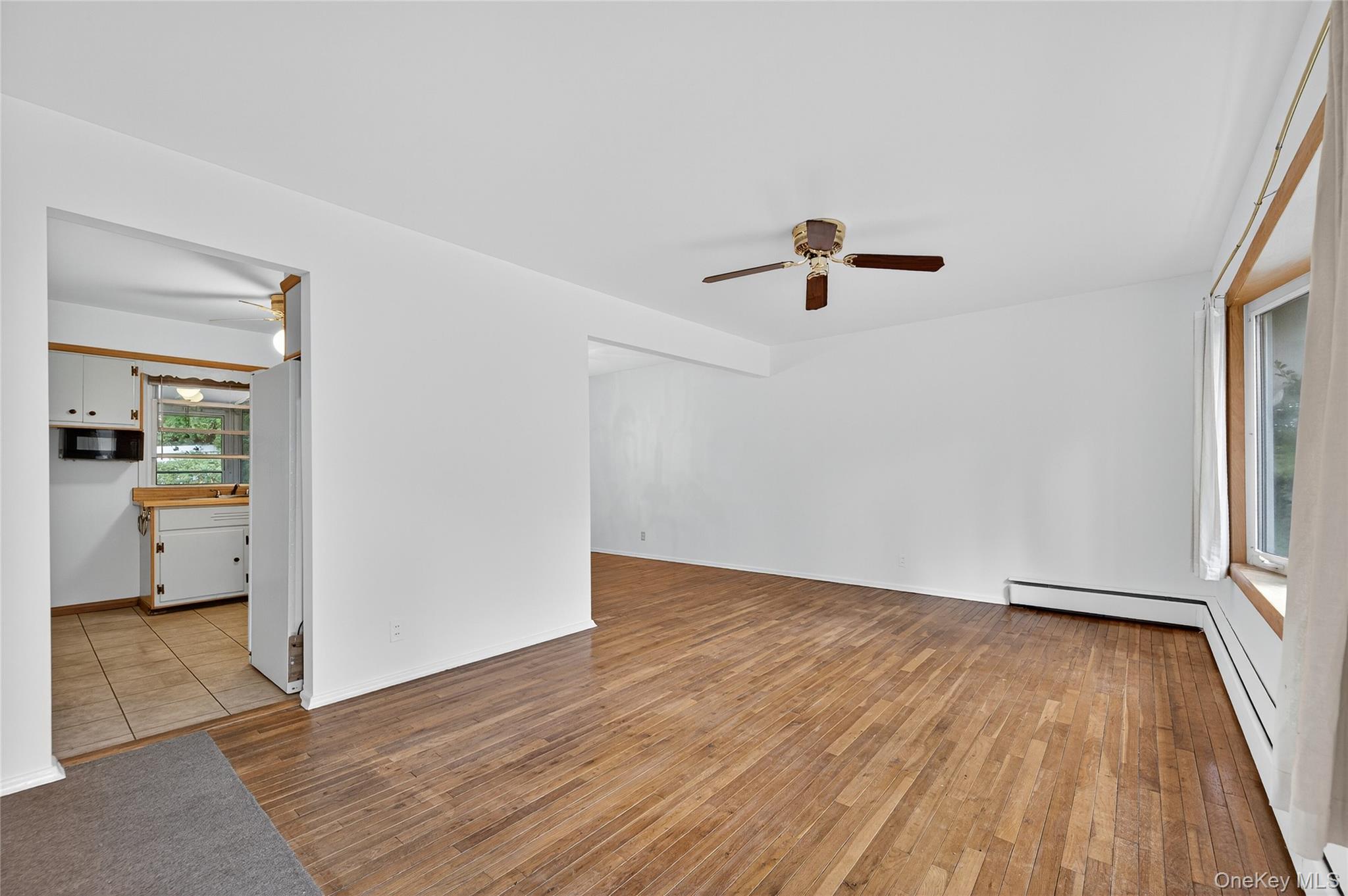 4 King Street, Glenwood Landing, NY 11547