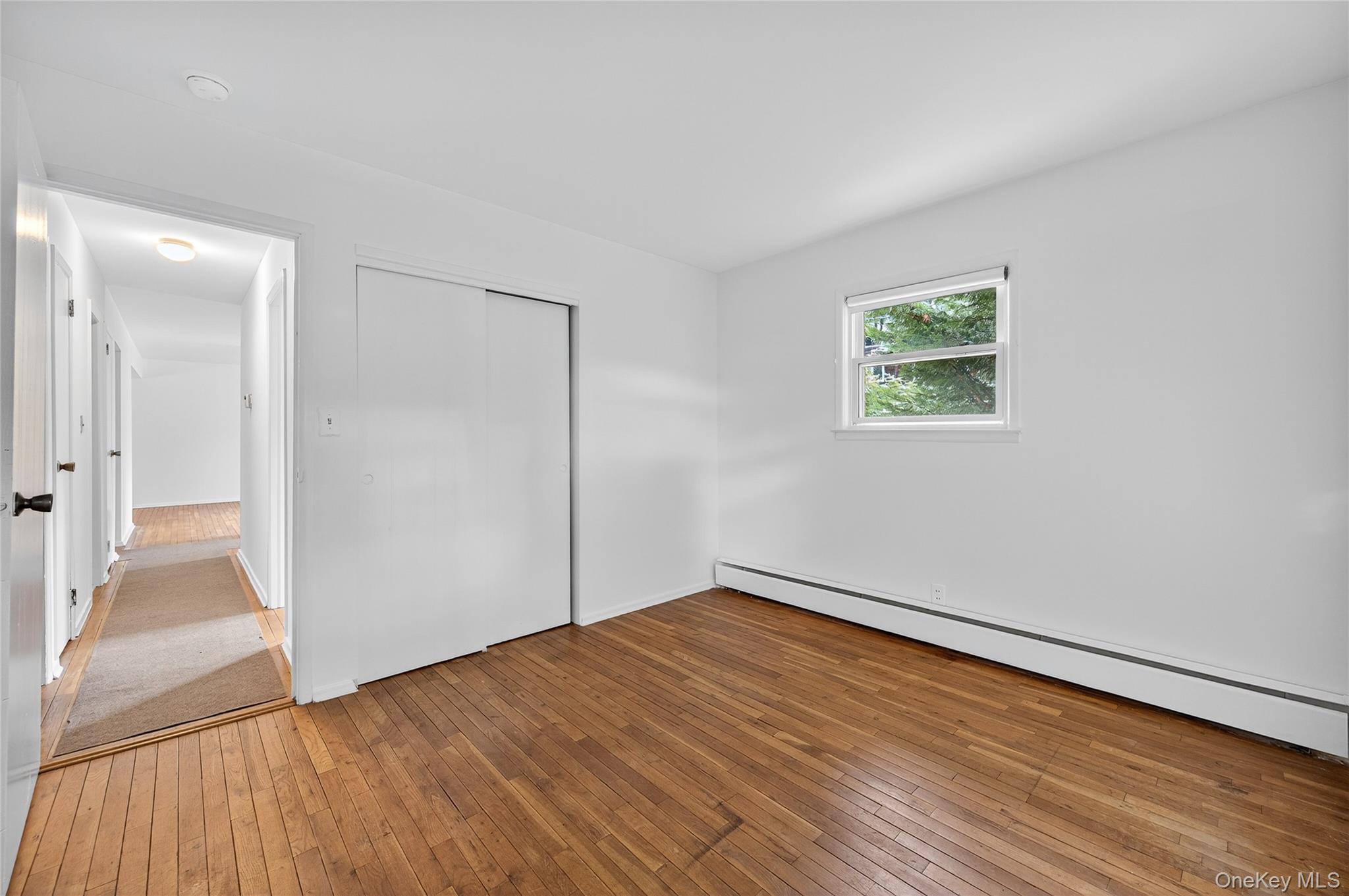 4 King Street, Glenwood Landing, NY 11547